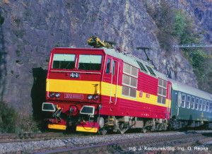 CSD Rh372 Electric Locomotive IV (~AC-Sound)