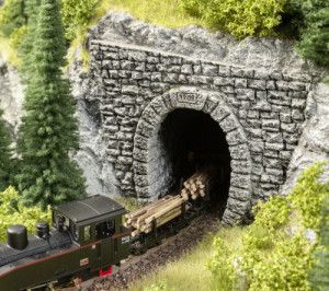 Single Track Narrow Gauge Hard Foam Tunnel Portal