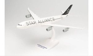 Snapfit Airbus A340-300 CityLine Star Alliance (1:200)