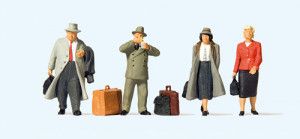 Passengers at the Railway Station (4) Figure Set