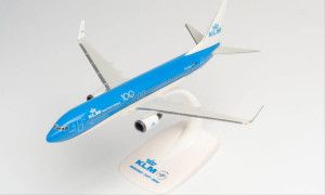 Snapfit Boeing 737-800 KLM PH-BGC Pijlstaart (1:200)