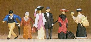 Passengers/Passers By 1900 (6) Exclusive Figure Set