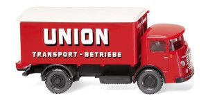 Bussing 4500 Box Truck Union Transport