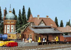 Freight Depot with Crane Kit II