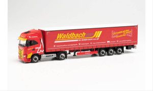 Iveco S-Way LNG Curtainside Semitrailer Waldbach Logistik
