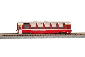 RhB Bernina Express Souvenir Coach w/Display Track VI