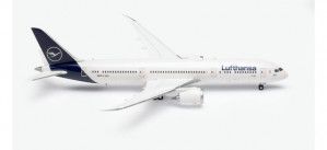 Boeing 787-9 Dreamliner Lufthansa D-ABPA Berlin (1:200)