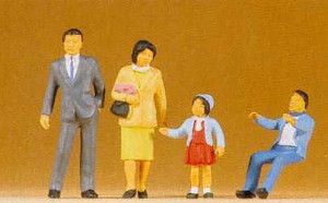 Japanese Family (4) Figure Set