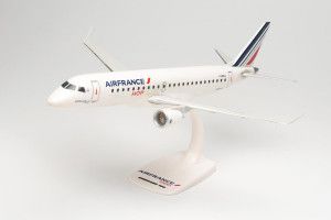 Snapfit Embraer E190 Air France HOP (1:100)