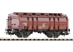 Classic DR Tm5605 Covered Open Wagon IV