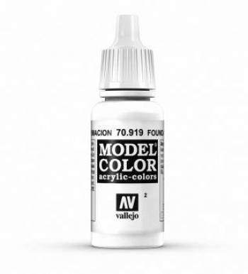 Model Color: Foundation White