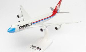 Snapfit Boeing 747-8F Cargolux LX-VCF (1:250)