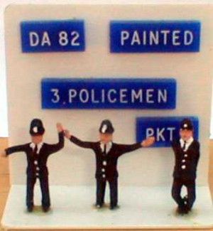 Policemen (3) Figure Set