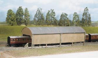 Carriage Shed (320mm x 105mm)