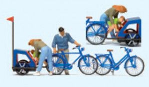 Family Bicycle Ride Preparation (3) Exclusive Figure Set