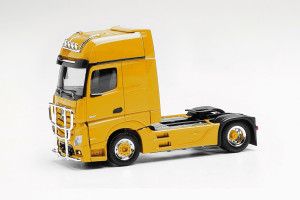 MB Actros Gigaspace Tractor Unit Traffic Yellow