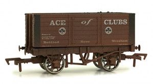 7 Plank Wagon 9ft Wheelbase Ace of Clubs Weathered