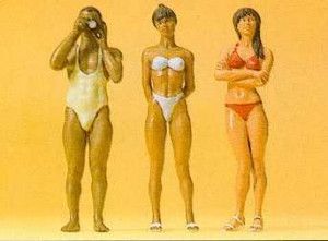 Female Sunbathers (2) and Photographer Figure Set