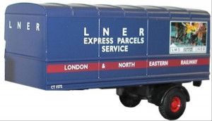 LNER Box Twin Trailer Pack