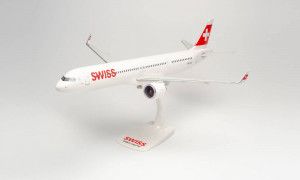 Snapfit Airbus A321neo Swiss International Air (1:100)