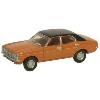 Ford Cortina MkIII GXL Gold (Life on Mars)