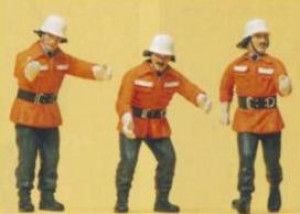German Firemen in Action Circa 1985 (3) Figure Set