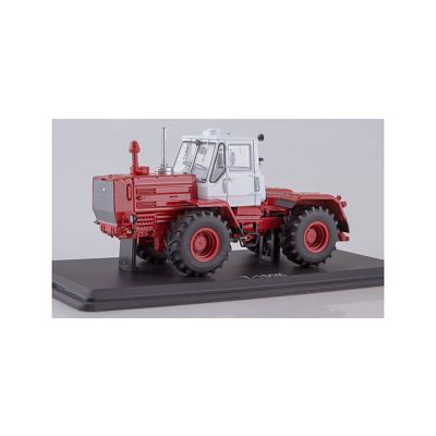 T-150K Tractor Green/Red