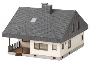 Bungalow with Cement Panelled Roof Kit IV