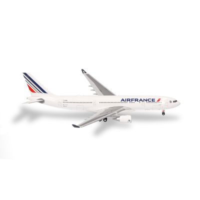 *Airbus A330-200 Air France New F-GZCM Valencay (1:200)