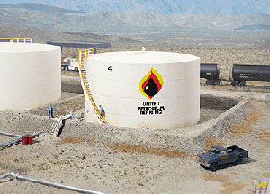 Wide Oil Storage Tank w/Berm Kit