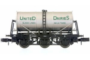 6 Wheel Milk Tank United Dairies (Green Text) 4430