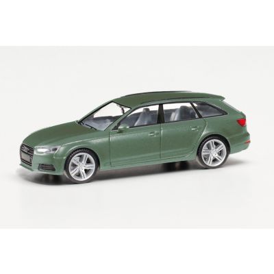 Audi A4 Avant District Green Metallic