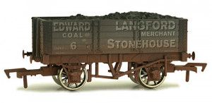 5 Plank Wagon 9' Wheelbase Edward Langford Weathered