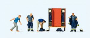 Firemen Preparing for the Fire Run (4) Exclusive Figure Set