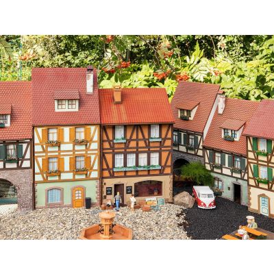 Half Timbered House with Shop Window Relief Kit