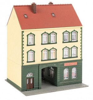 Town House with Modelmaker's Shop Kit III