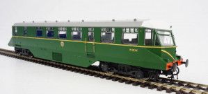 AEC Railcar BR Green w/Speed Whiskers White Roof