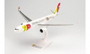 *Snapfit Airbus A330-900neo TAP Air Portugal 75yrs (1:200)