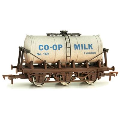 6 Wheel Milk Tank Co-op 167 Weathered