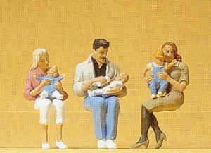 Seated Parents with Babies (3) Figure Set