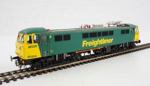 Class 86 609 Freightliner Green/Yellow