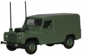 Land Rover Defender Military
