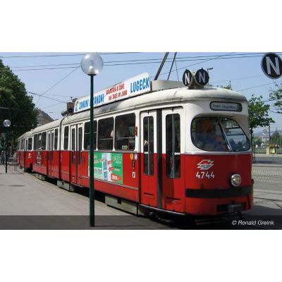 Duewag GT6 Wien Tram Red/White IV (DCC-Fitted)